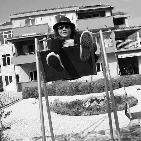 House Гребастика