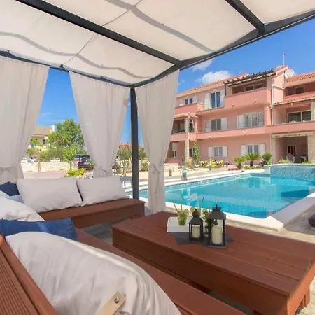 Appartamento House Grebaštica