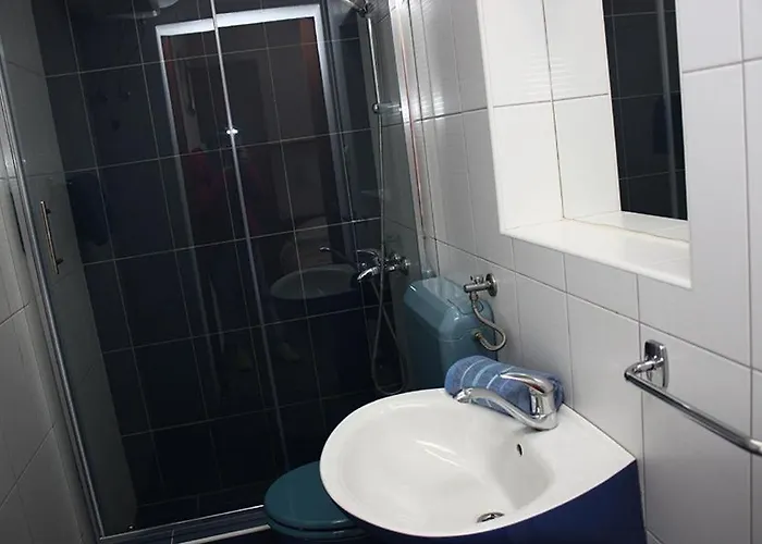 House * Гребастика