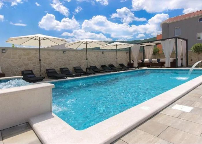 Апартаменты House Гребастика